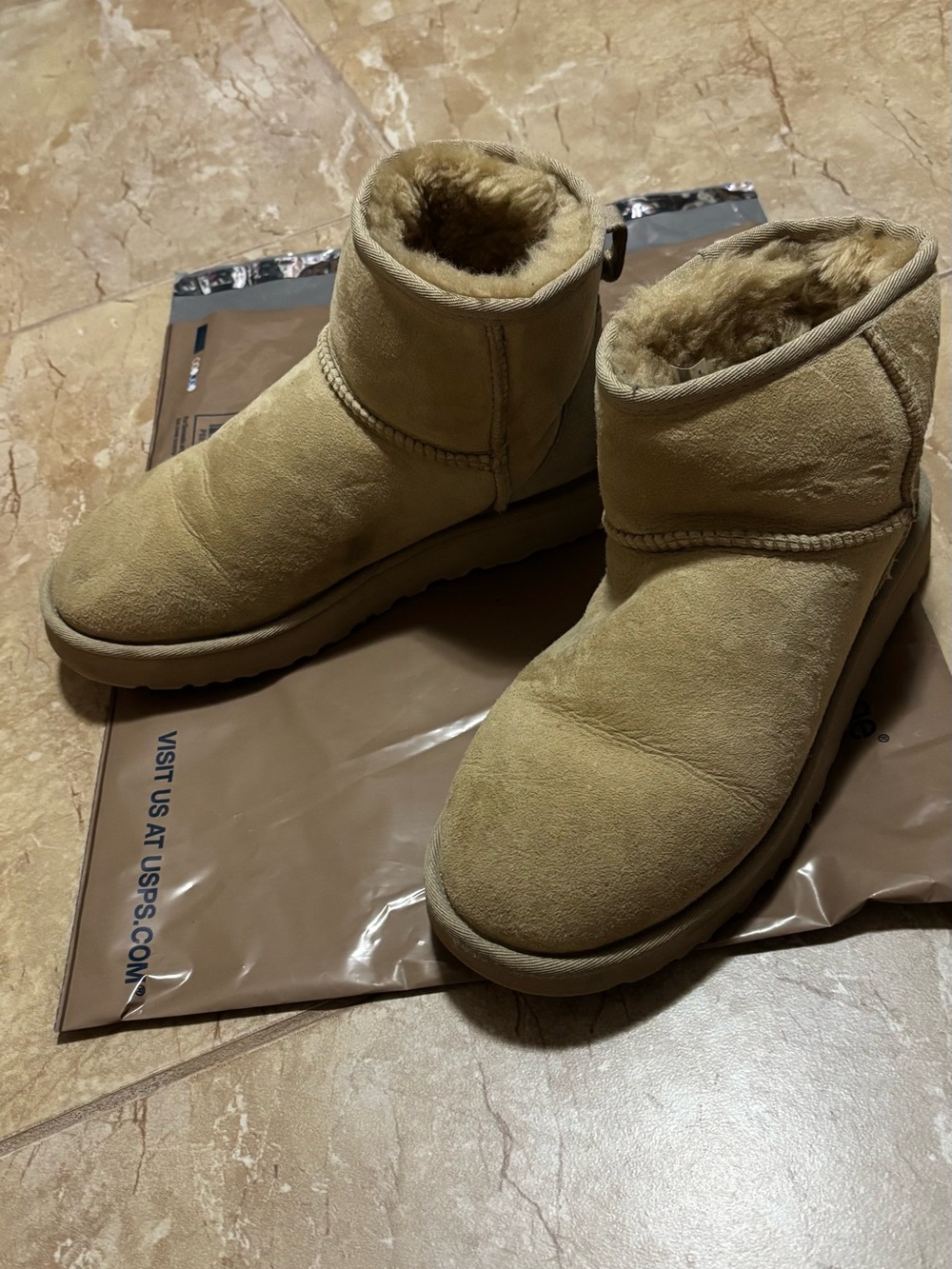 Pre loved uggs - Picture 5 of 8